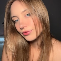 𝒁𝒐𝒆𝒚 🧚🏻‍♀️