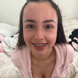 Zoe Hopfer 🧸