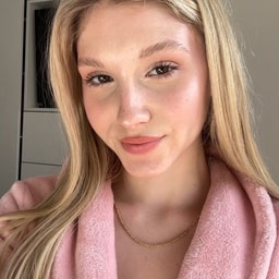 Emily 🐰