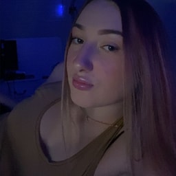 Julie 😈 (Diablotineju)